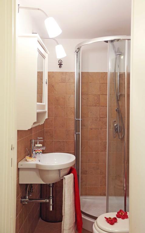 Riari Trastevere Apartment Рим Екстер'єр фото